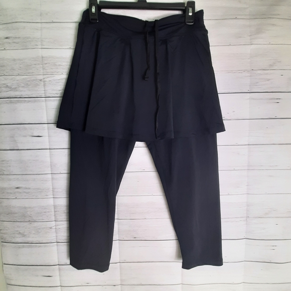 Anivivo Legging with Skirt - Picture 1 of 6
